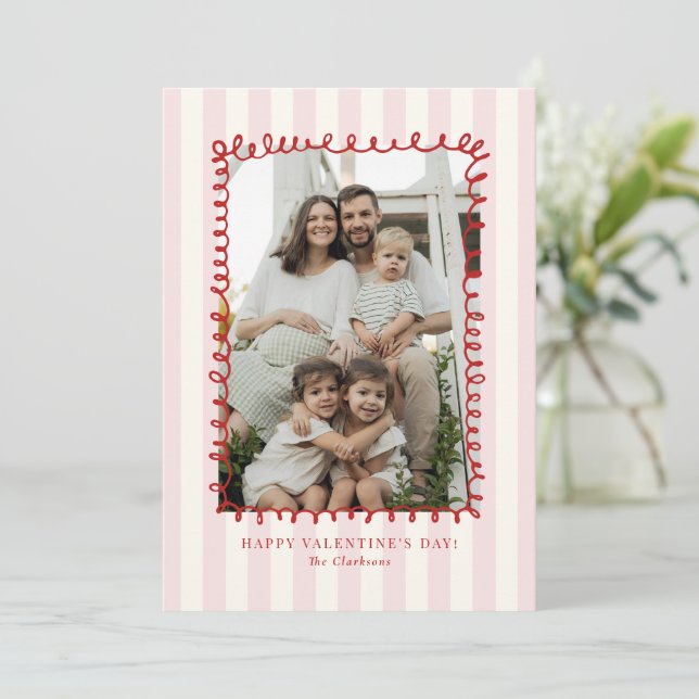 Striped Whimsical Red Frame Valentine’s Day CARD Inbjudningar (Stående Fram)