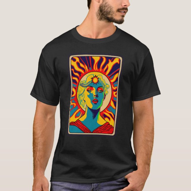 Strong Female Tarot Style Warrior Strong Independe T Shirt (Framsida)