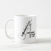 Strumming Genom Livet – Minimalistisk Gitarr Mugg