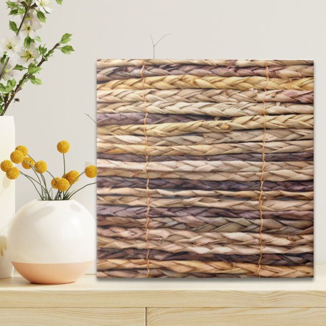 Struttorkad vekwicker från tropiska öar stil kakelplatta (tropical island style beach rustic woven wicker ceramic tile)