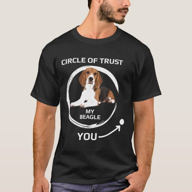 Stubborn Beagle Tricks T Shirt (Framsida)