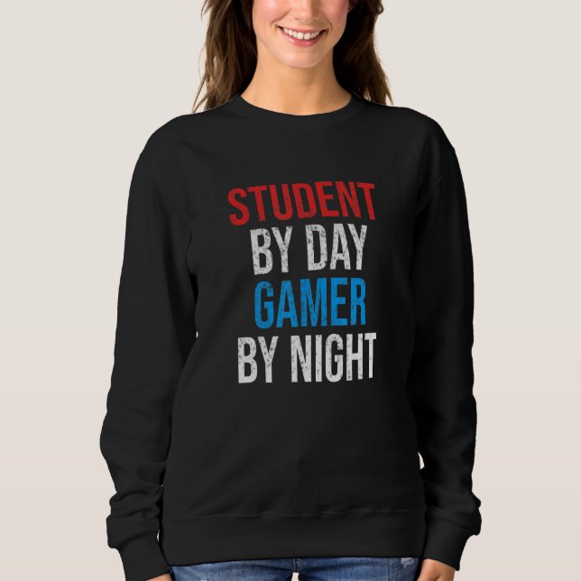 Student By Day Gamer By Night Funny Video Gaming T Shirt (Framsida)