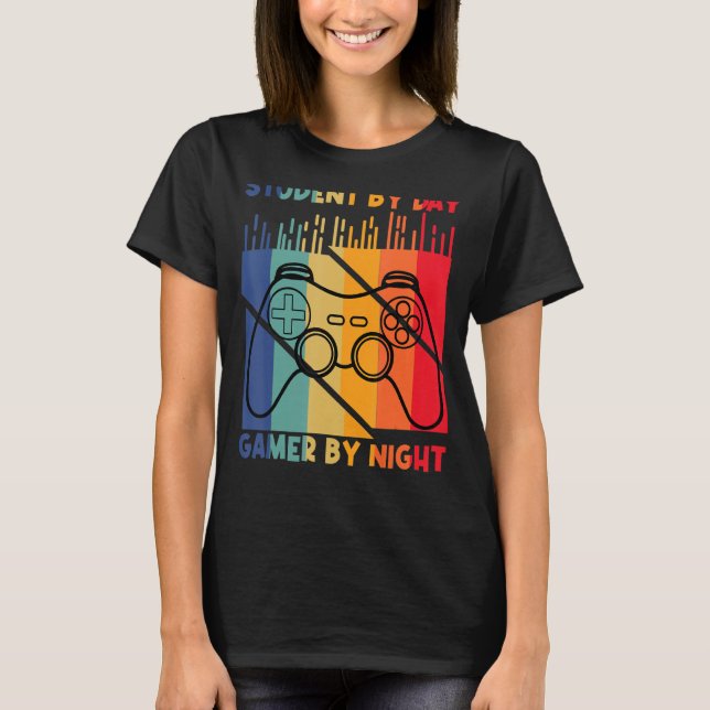 Student efter dagspelsspelare efter nattnummer för t shirt (Framsida)