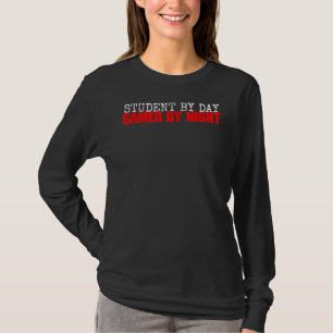 Student efter dagspelsspelare efter nattnummer för t shirt