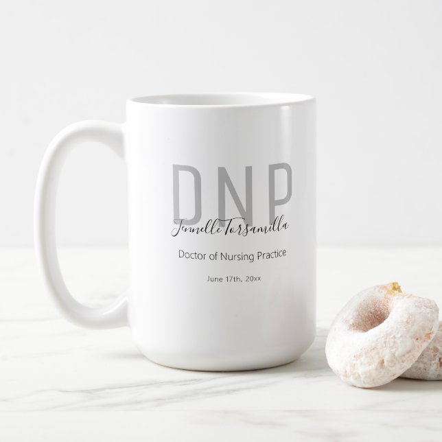 Student Keepsaké Black Grått Namn DNP Kaffemugg (Med munk)