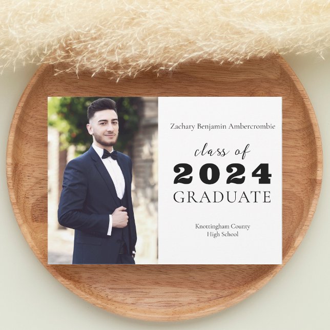 Student, minimalisthögskola, klassiskt Studenten Meddelande (High School Graduate Minimalist Classic Graduation Announcement)