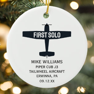 Student Pilot Första Solo-flygplanet Anpassningsba Julgransprydnad Keramik