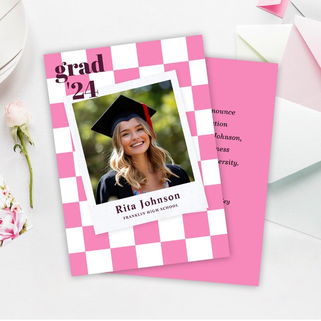 Student Rosa Kontrollerade modernt foto Studenten Meddelande (Hot Pink Checkered Modern Photo Graduation Announcement)