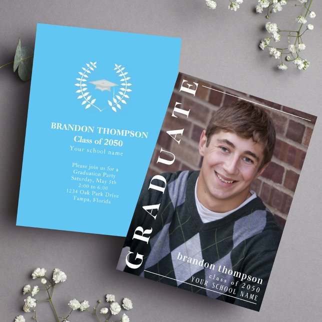 Student Simple Snyggt Carolina Blue Photo Inbjudningar (Graduation photo invitation announcement With Carolina Blue. )