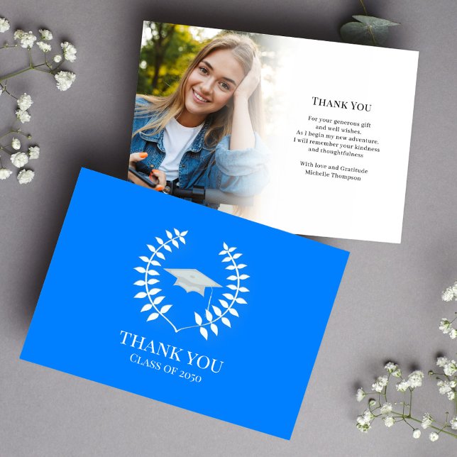 Student Tack Photo Classic Azure Blue White Kort (Graduation azure blue and white classic laureate photo thank you card. )