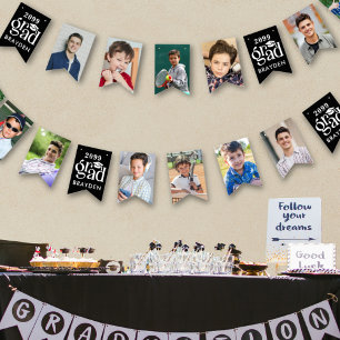 Studenten 12 Foton av fetstil, grad år Namn Vimplar