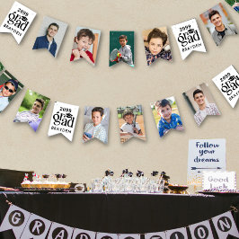 Studenten 12 Foton av fetstil, grad år Namn Vimplar