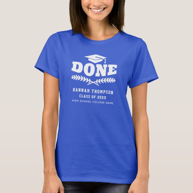 Studenten 2023 Utfärdad i Grad vid högskolan T Shirt (Framsida)