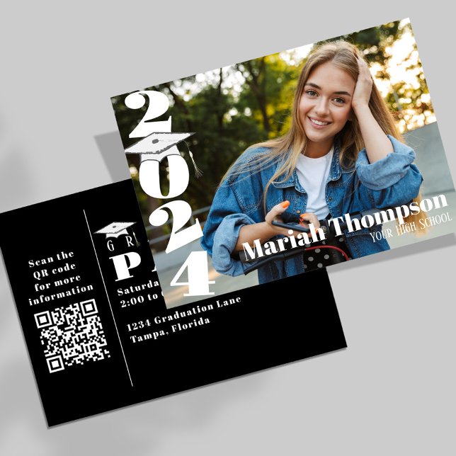 Studenten-fotoenkel svart klass på 2023 QR Inbjudningar (Graduation bold and bright modern style photo invitation. )