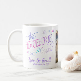 Studenten framtiden är nu det beställnings- kaffemugg