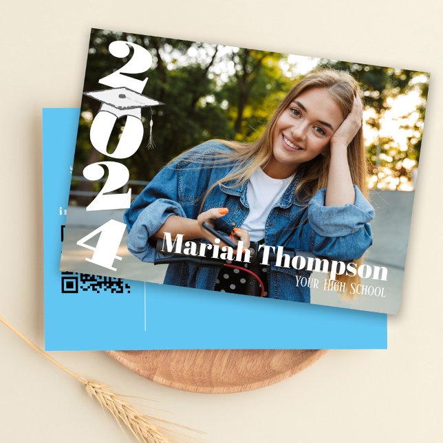 Studenten Light Blue Photo Class of 2023 QR Inbjudningar (Graduation photo invitation announcement With Carolina Blue. )