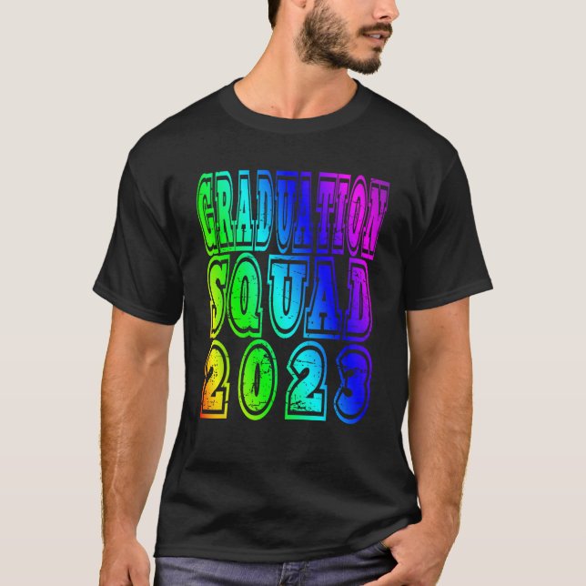 Studenten Squad 2023 Regnbåge T Shirt (Framsida)