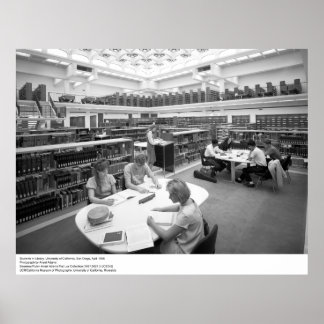 Studenter i Bibliotek, UC San Diego, 1966 Poster