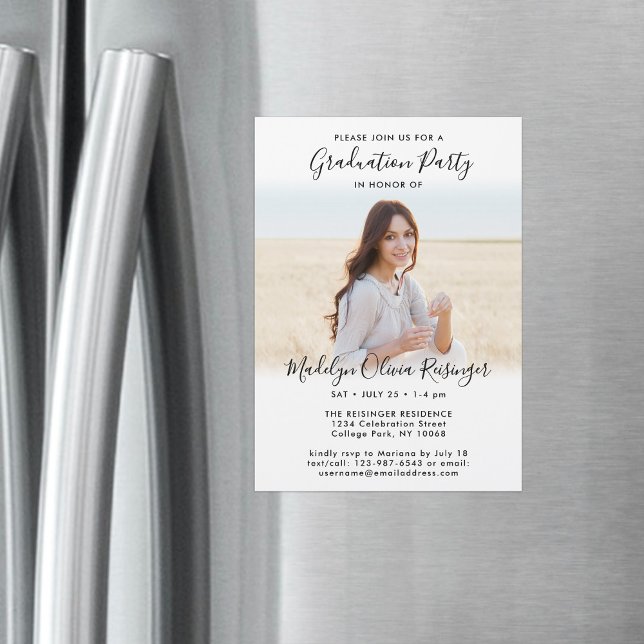 Studentfest - enkelt fotot och svartvit skript magnetisk inbjudningskort (Skapare uppladdad)