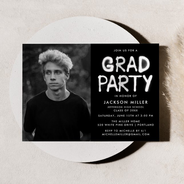 Studentfest för vit ljusfärgsfärg inbjudningar (Skapare uppladdad)