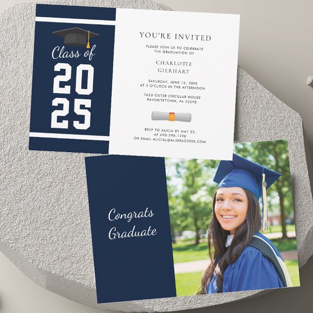 Studentfesten Grad 2025 Navy Blue Photo Inbjudningar (Grad 2025 Navy Blue Photo Graduation Party Invitation)