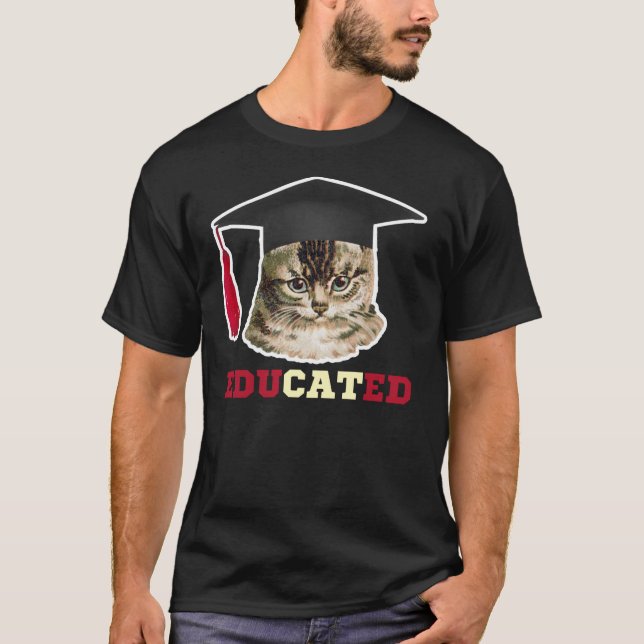 Studentmössa för utbildad katttvätt t shirt (Framsida)