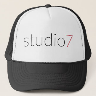 studio7 logotyp truckerkeps