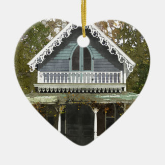 Stuga på Marthas vingård Julgransprydnad Keramik