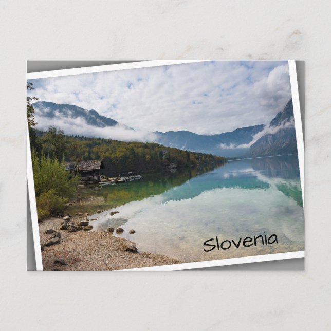 Stuga vid sjön Bohinj i Slovenien Vykort (Framsida)