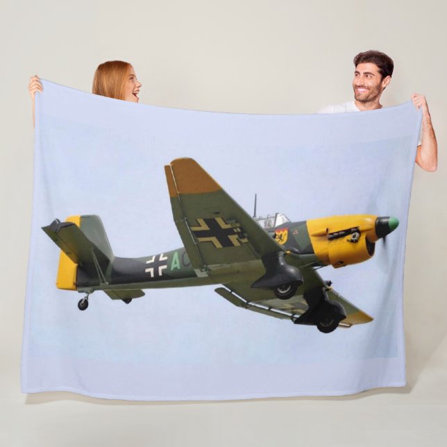 STUKA DIVE BOMBER FLEECEFILT (På plats)