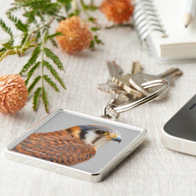 Stunning American Kestrel Sparrowhawk Falcon Fyrkantig Silverfärgad Nyckelring (Sidan)