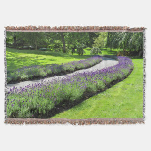 Stunning Lavender-Lining Garden Walk Filt
