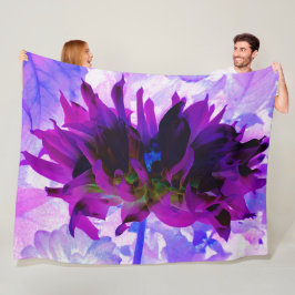 Stunning Lila och Black Cactus Dahlia Fleecefilt