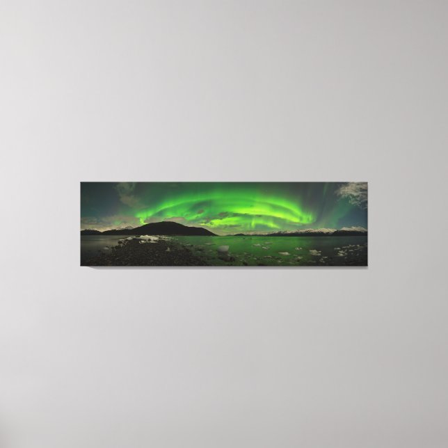 Stunning Pakenham Point Aurora Canvastryck (Framsida)