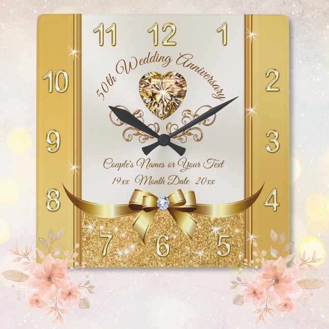 Stunning, Personlig Golden Anniury Clock Fyrkantig Klocka (50th anniversary clock. Gift ideas for friends 50th anniversary. Golden wedding anniversary gifts.)