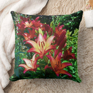 Stunning Red Orange Asiatic Lilies Flowers Kudde
