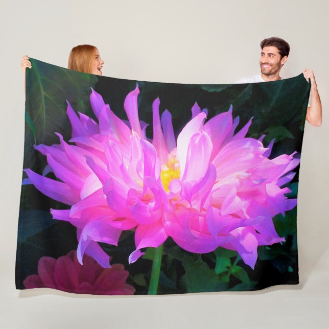 Stunning Rosa och Lila Cactus Dahlia Fleecefilt (På plats)