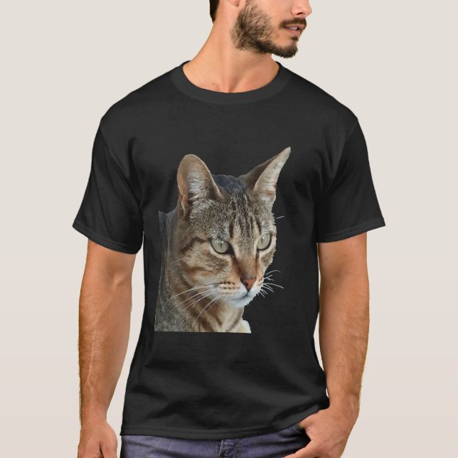 Stunning Tabby Cat Close Up Portrait Vector T Shirt (Framsida)