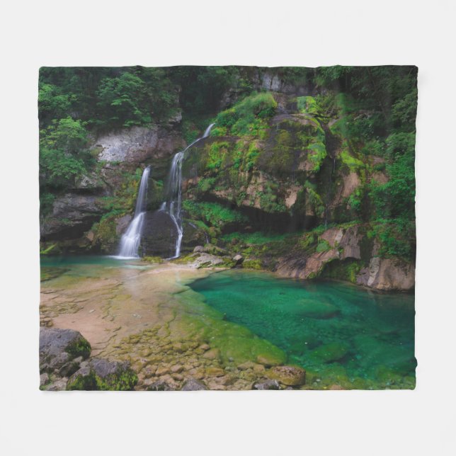 Stunning vattenfall Virje, Slovenien Poster Fleecefilt (Framsidan (Horisontell))