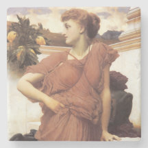 Stunningly BeSnygg kvinna vid Fontän