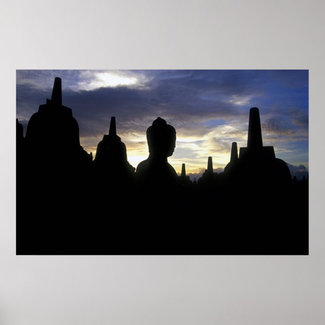 Stupas och Buddha Statue vid Sunset, Borobudur Poster (Framsidan)