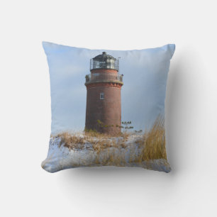 Sturdy Lighthouse på en Rocky Kusten på vinter Kudde