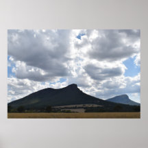 Sturgeon och Abrupt under dramatiska moln