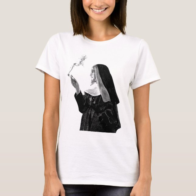 Stygg röka nunna t shirt (Framsida)