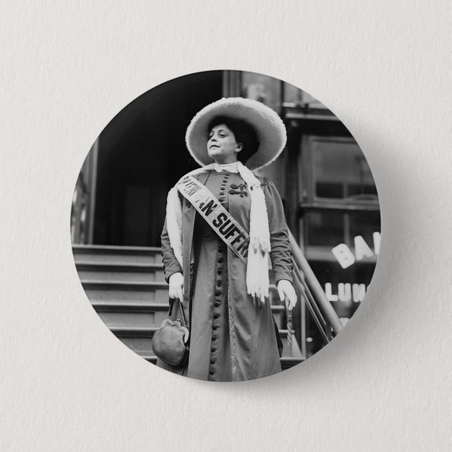 Stylin Suffragette, 1908 Knapp (Framsida)