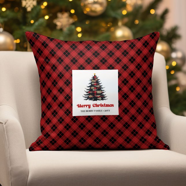 Stylish Buffalo Check Christmas Name Throw Pillow Kudde (Stylish Buffalo Check Christmas Name Throw Pillow)