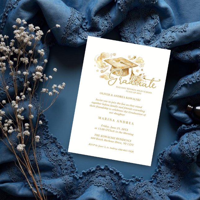 Stylish Graduate Cap in Beige Tones Graduation  Inbjudningar (Stylish Graduate Cap in Beige Tones Graduation Invitation Card Design. )