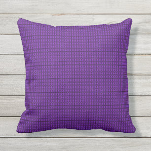 Stylish-Home-Accents-Royalty_Fabrics-Purple-Pillow Utomhuskudde