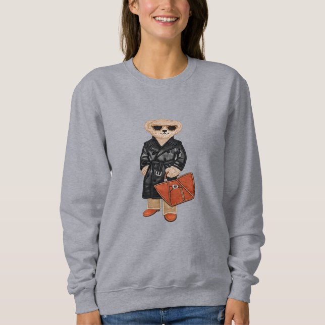 Stylish Teddy in Trench Coat Chic Bear Fashion  T Shirt (Framsida)