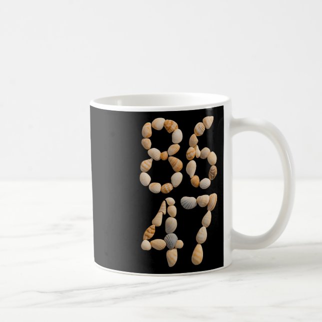 Subtilt motstå Trump 8647 2  Kaffemugg (Höger)